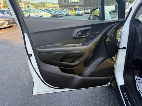 Used 2020 Chevrolet Trax LS w/ Tint and Cruise Package image 20