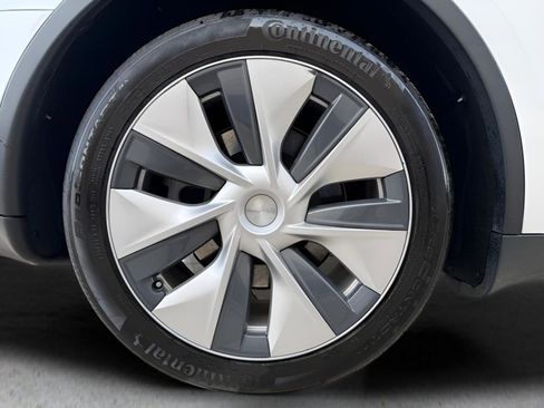 Used 2020 Tesla Model Y Performance image 29