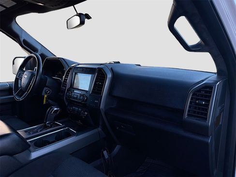 Used 2017 Ford F150 XLT w/ Equipment Group 302A Luxury image 29