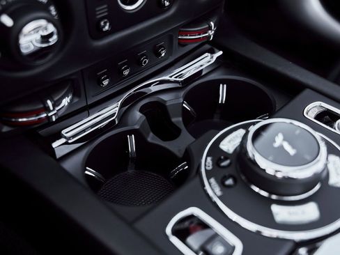 Used 2018 Rolls-Royce Dawn RWD image 63