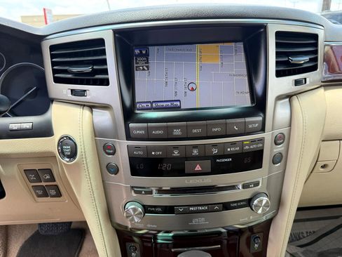 Used 2015 Lexus LX 570 4WD image 26