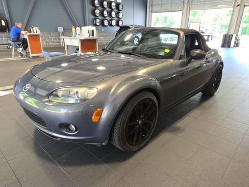 Used 2008 MAZDA MX-5 Miata Grand Touring RWD image 11