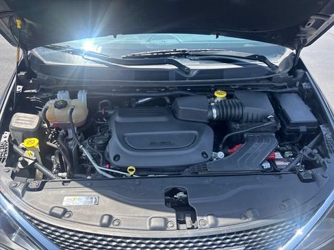 Used 2021 Chrysler Voyager Lxi FWD image 24