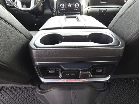 Used 2022 GMC Sierra 2500 SLT w/ SLT Convenience Package image 32