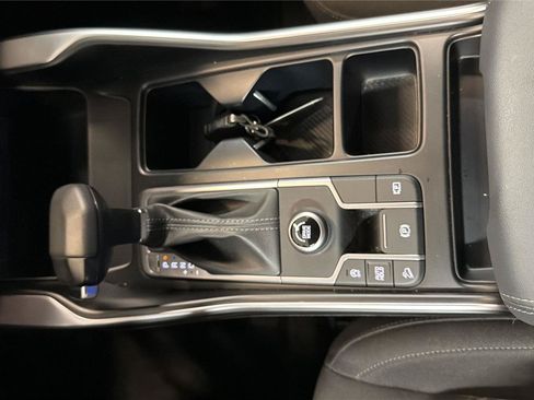 Used 2026 Kia Sorento LX FWD image 19