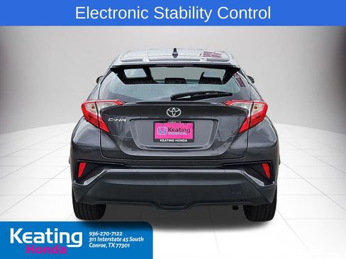 Used 2020 Toyota C-HR XLE image 7