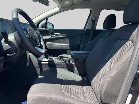 Used 2024 Kia Sportage LX AWD/4WD image 15