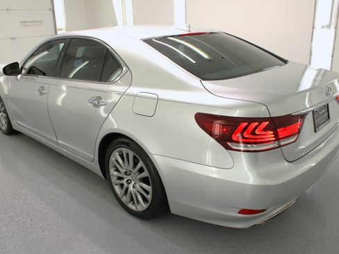 Used 2016 Lexus LS 460 image 6