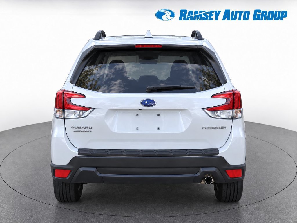 Used 2021 Subaru Forester Premium AWD/4WD image 7