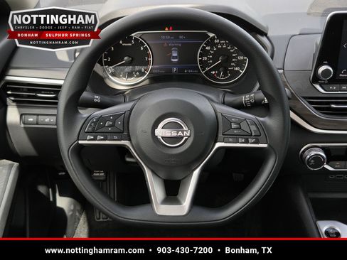 Used 2026 Nissan Altima 2.5 SV FWD image 17