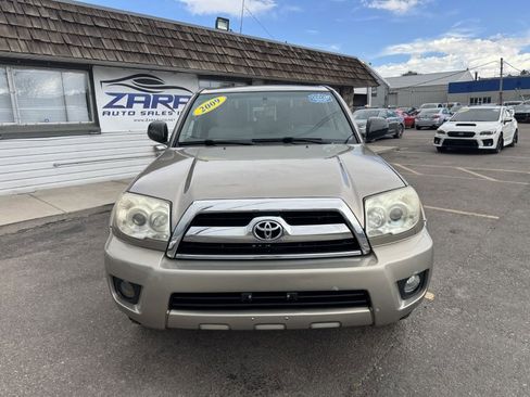 Used 2009 Toyota 4Runner SR5 image 2