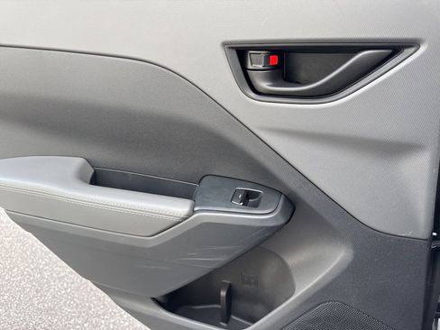 Used 2025 Subaru Crosstrek 2.5i Premium w/ Convenience Package #2 image 14