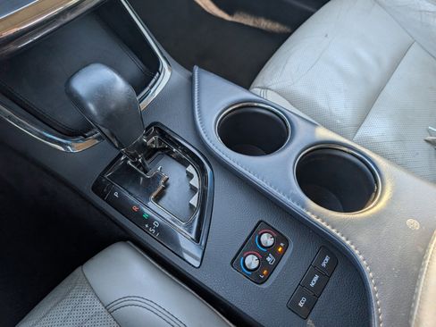 Used 2015 Toyota Avalon Limited image 26