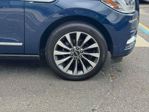 Used 2020 Lincoln Navigator Reserve w/ Luxury Package AWD/4WD image 9
