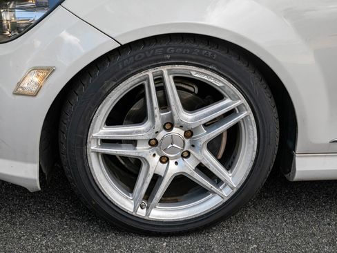 Used 2011 Mercedes-Benz C 300 Sedan image 11