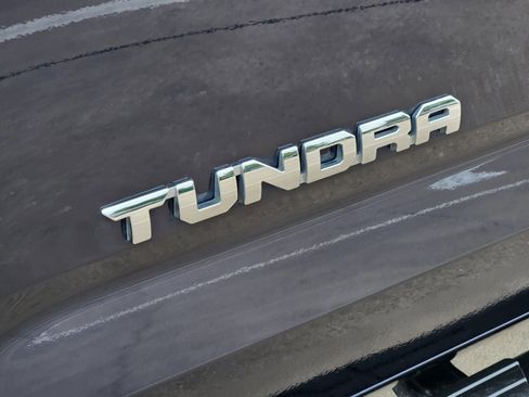 Used 2024 Toyota Tundra Limited w/ Power Package AWD/4WD image 38