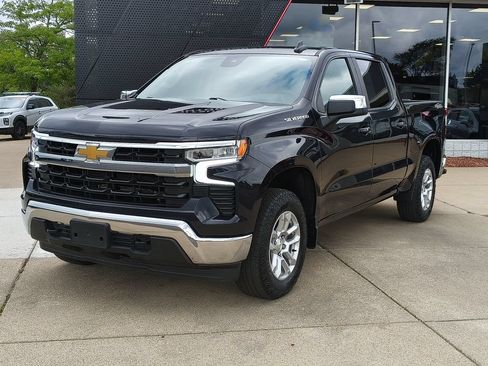 Used 2023 Chevrolet Silverado 1500 LT AWD/4WD image 1