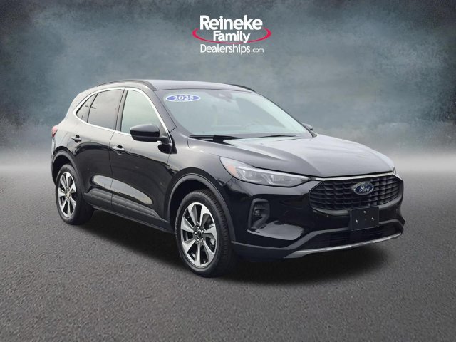 Used 2025 Ford Escape Platinum AWD/4WD image 3
