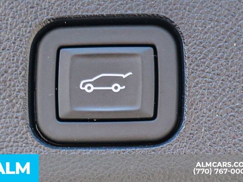 Used 2024 Chevrolet Traverse LT image 26