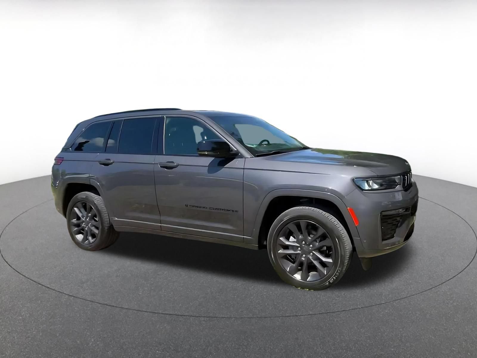 Used 2026 Jeep Grand Cherokee Limited AWD/4WD image 2