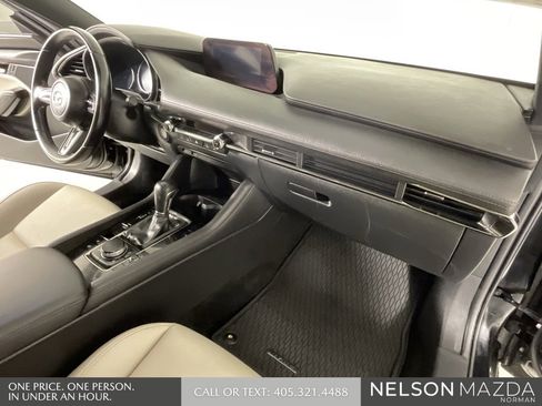 Used 2021 MAZDA MAZDA3 s image 30