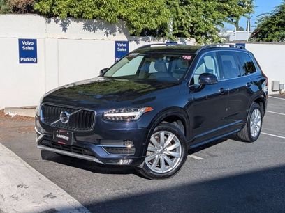 Used 2016 Volvo XC90 T6 Momentum w/ Momentum Plus Package