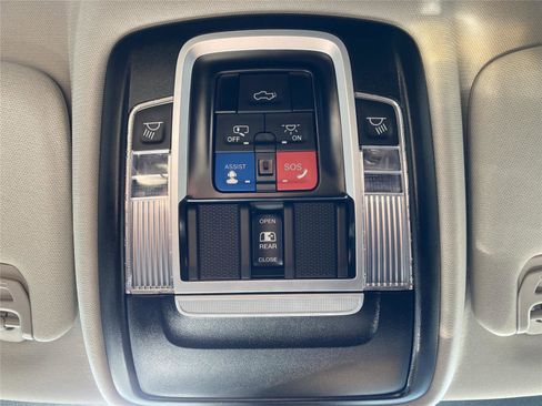 Used 2024 RAM 2500 Laramie image 23