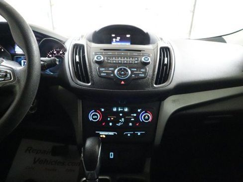 Used 2018 Ford Escape SE image 12