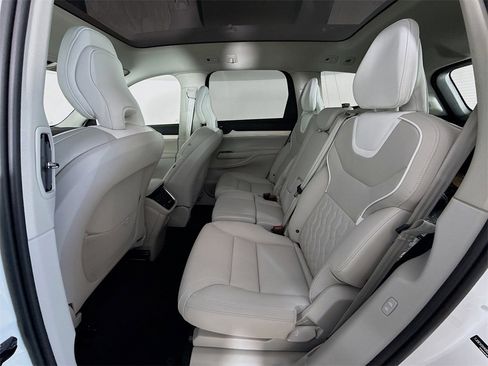 New 2025 Volvo EX90 Plus w/ Protection Package Premier image 25