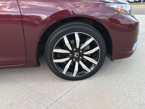 Used 2015 Honda Civic EX-L image 32