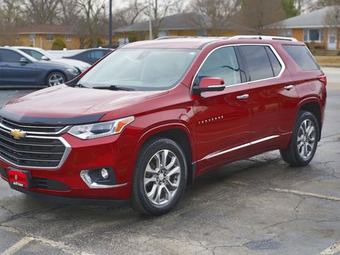 Used 2020 Chevrolet Traverse Premier w/ LPO, Floor Liner Package image 3