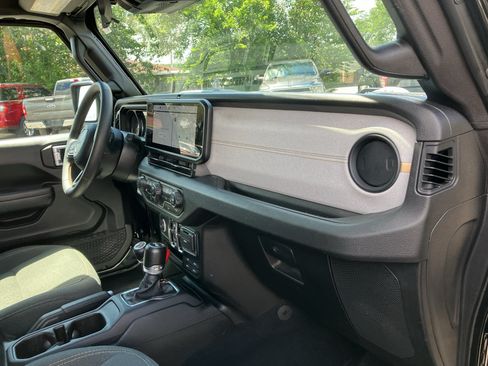 Certified 2024 Jeep Wrangler Unlimited Sport AWD/4WD image 22