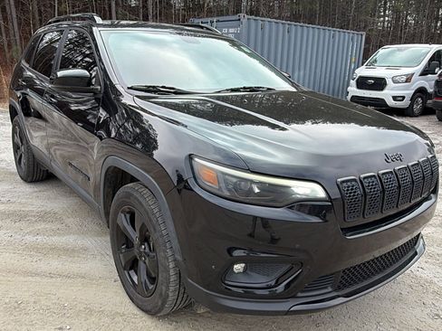 Used 2019 Jeep Cherokee Latitude Plus image 5