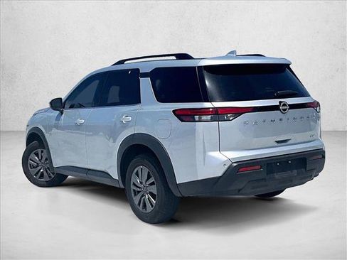 Used 2024 Nissan Pathfinder SV FWD image 13