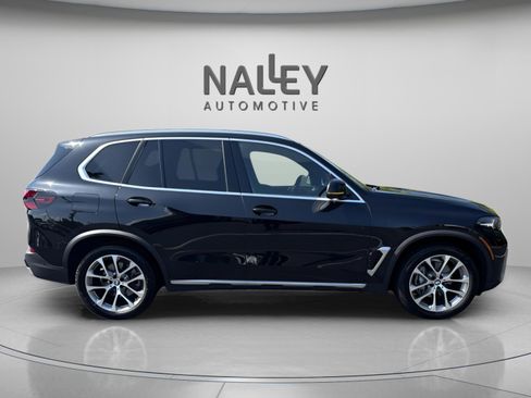 Used 2024 BMW X5 xDrive40i w/ Parking Assistance Package image 7