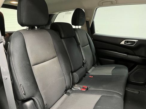 Used 2018 Nissan Pathfinder SV FWD image 54