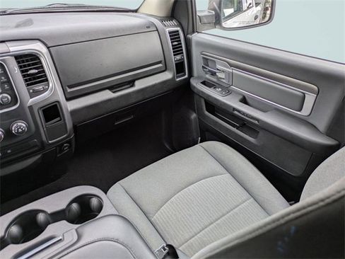 Used 2024 RAM 1500 Classic SLT image 17