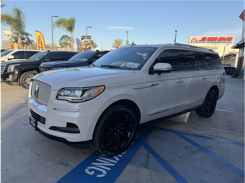 Used 2022 Lincoln Navigator L Reserve AWD/4WD image 10