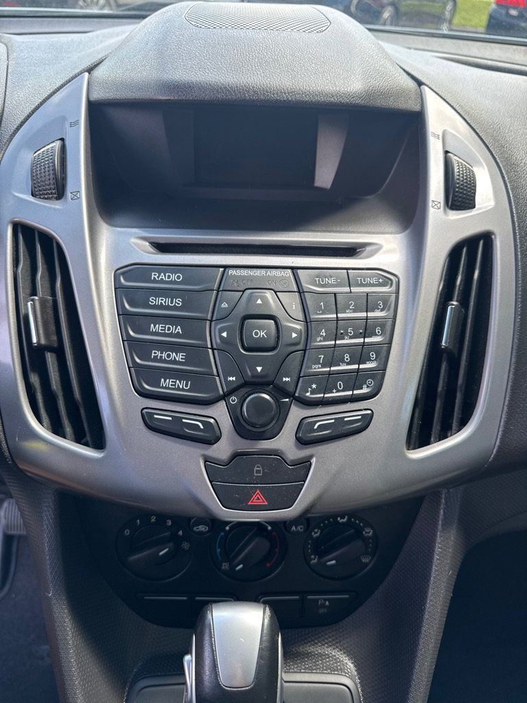 Used 2017 Ford Transit Connect XLT FWD image 9