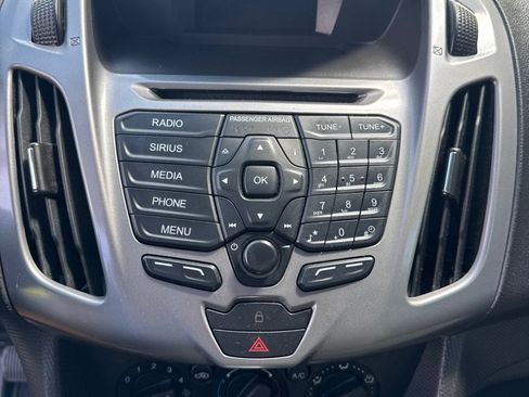 Used 2017 Ford Transit Connect XLT FWD image 9
