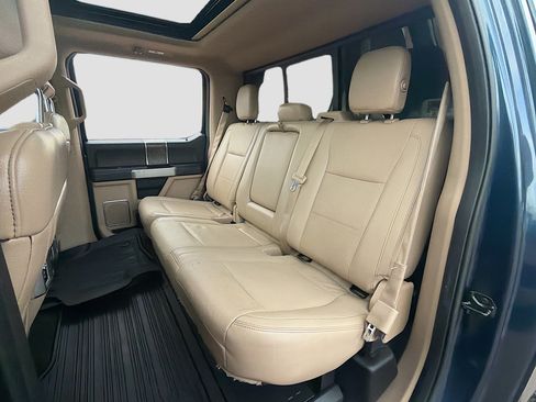 Used 2017 Ford F250 Lariat w/ Lariat Ultimate Package AWD/4WD image 30