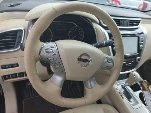 Used 2018 Nissan Murano SL w/ Moonroof Package FWD image 5