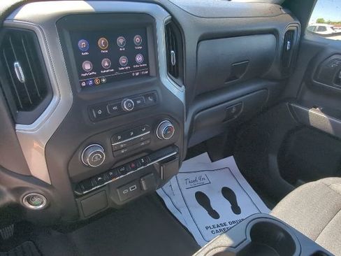 Used 2024 Chevrolet Silverado 1500 Custom w/ Turbomax Blackout Package AWD/4WD image 17