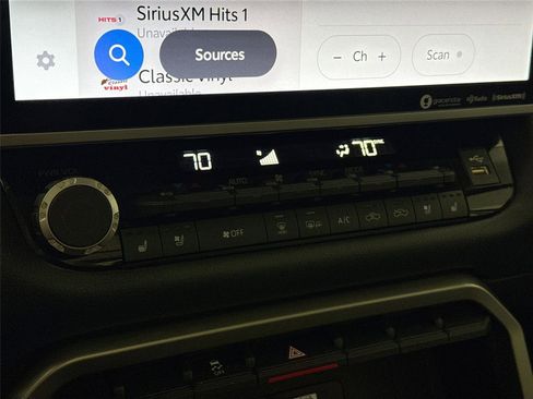 Used 2023 Toyota Tundra Limited w/ Power Package image 25