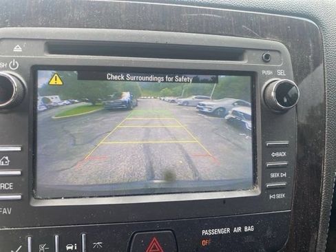 Used 2017 Chevrolet Traverse LT w/ Style and Technology Package AWD/4WD image 18