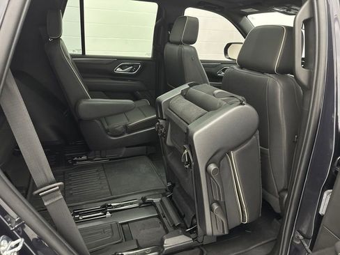 Used 2023 GMC Yukon SLT AWD/4WD image 40