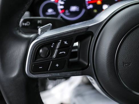 Used 2022 Porsche Cayenne Platinum Edition AWD/4WD image 20