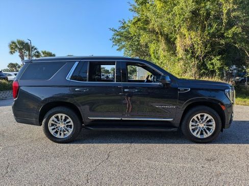 Used 2023 GMC Yukon SLT AWD/4WD image 2