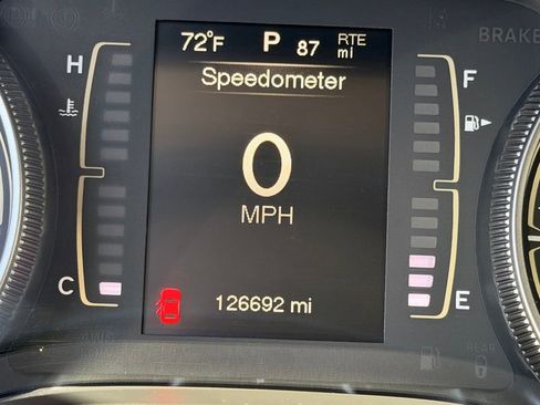 Used 2014 Jeep Cherokee Latitude AWD/4WD image 18
