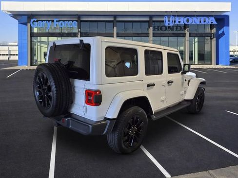 Used 2022 Jeep Wrangler Unlimited Sahara w/ Cold Weather Group AWD/4WD image 2